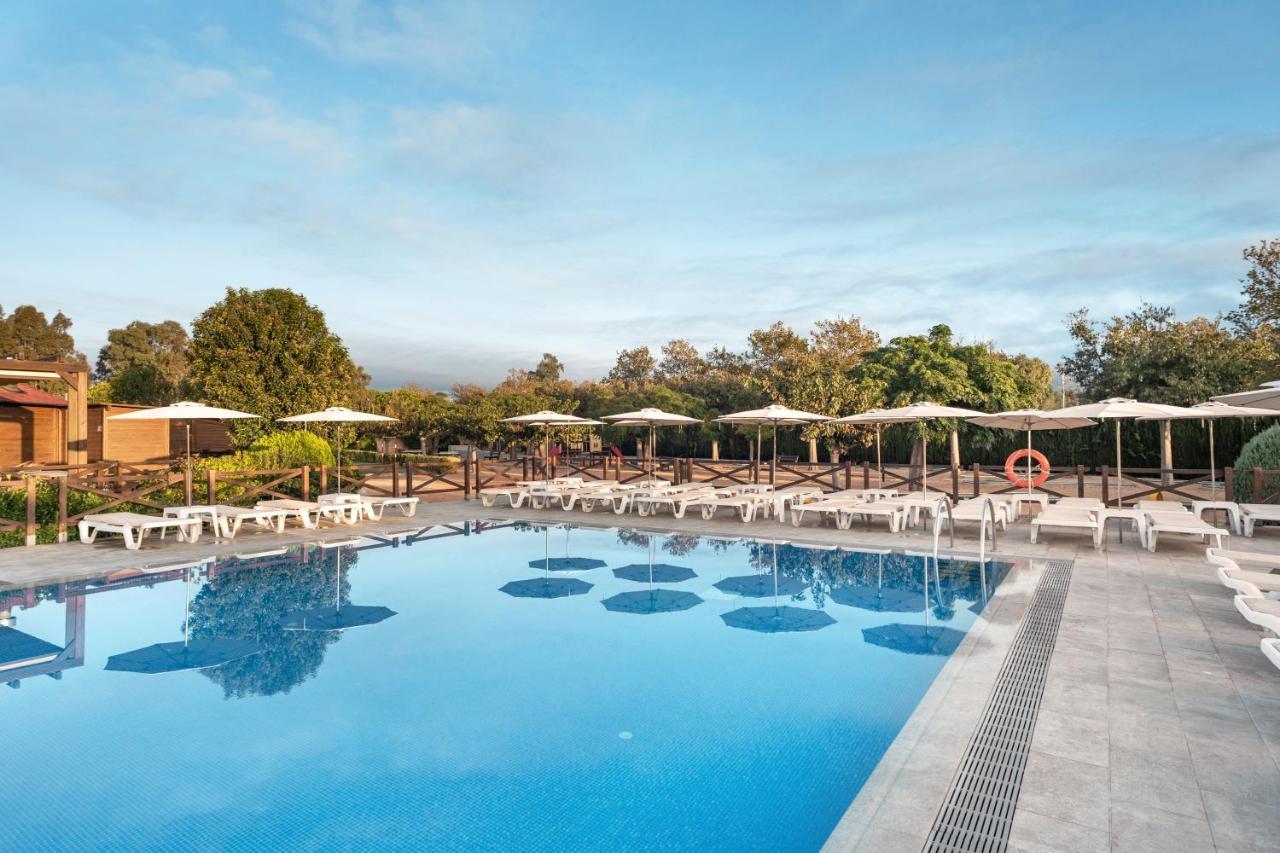 Hotel Mediterraneo Росес Екстер'єр фото